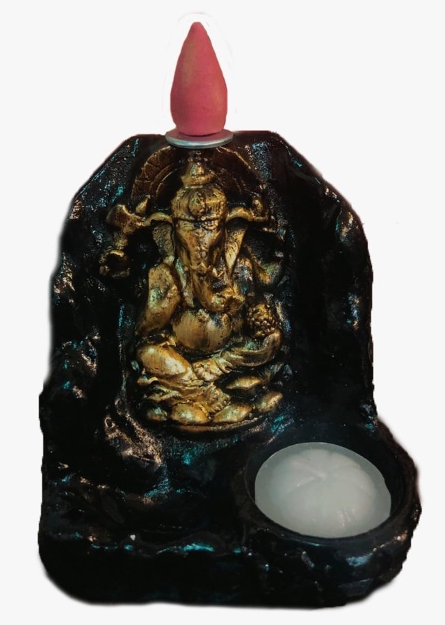 LLAMA SAGRADA CASCADA DE HUMO GANESH MEDITANDO