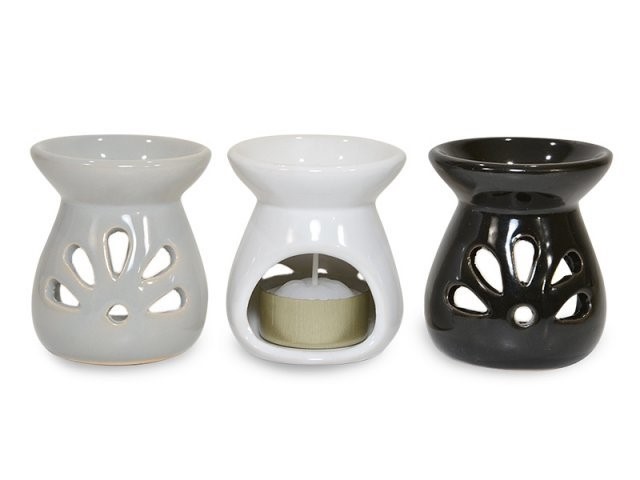 LLAMA SAGRADA HORNILLO PETALOS CALADOS 9 CM